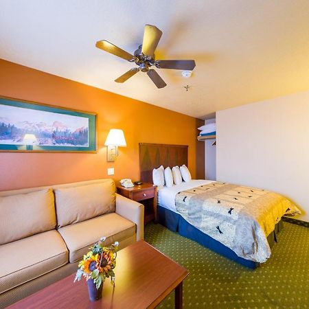 Alpine Inn & Suites Ганнисон Экстерьер фото